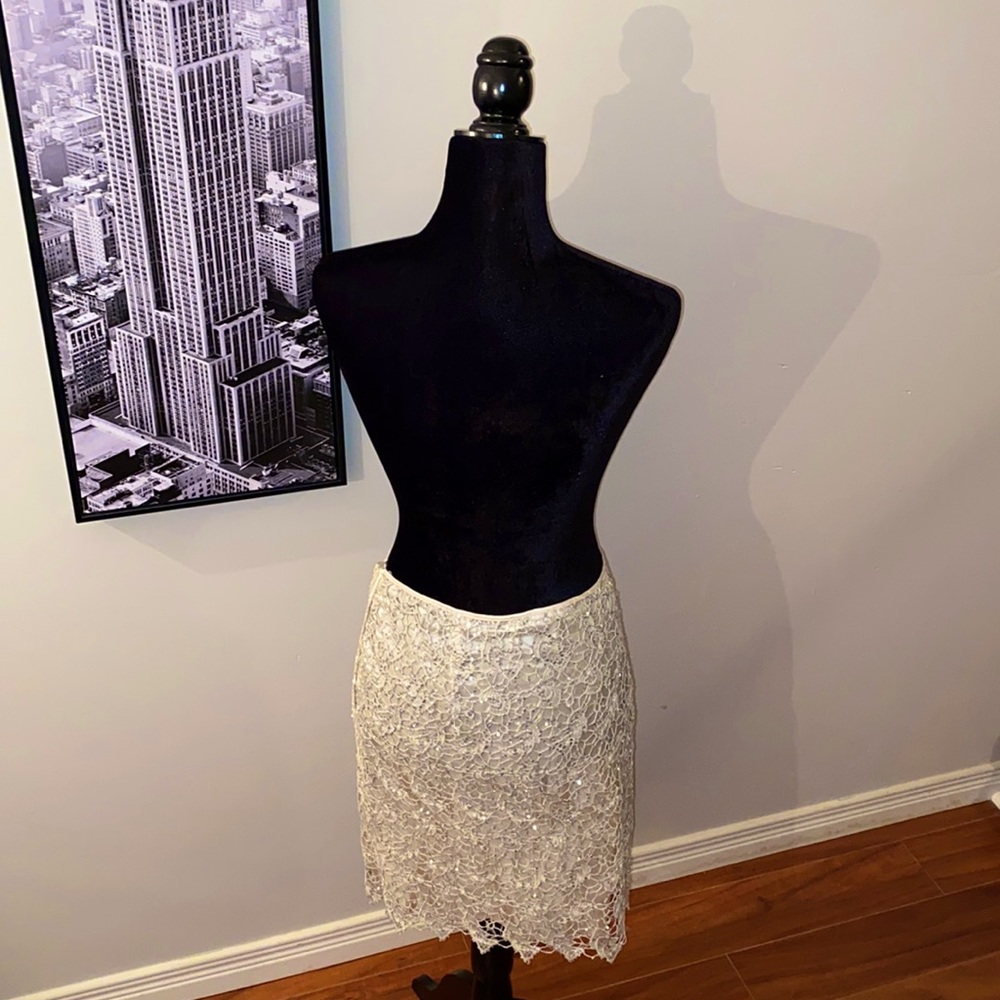 H&M Ivory Sequin Skirt✨ - Picture 2 of 3